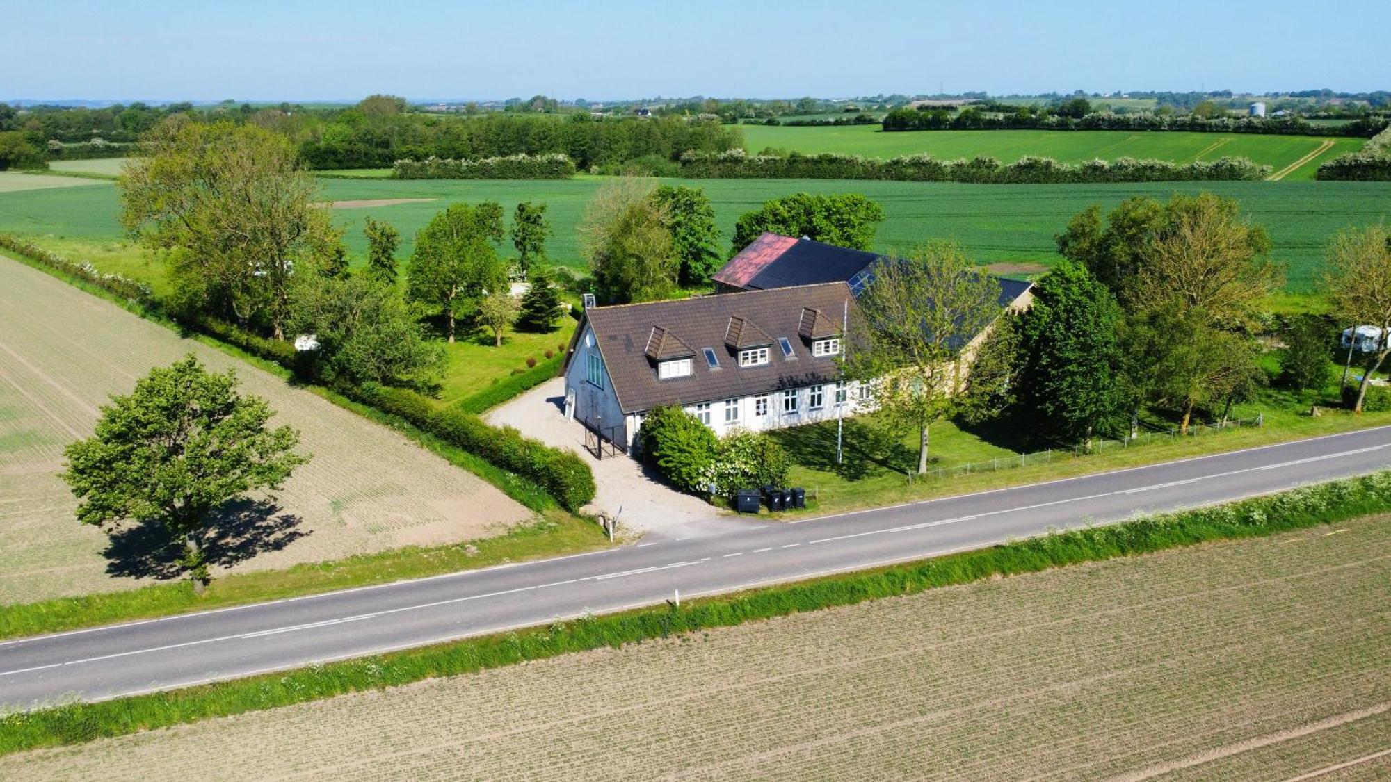 Nedlagt Gard I Naturen Med Ro Og Fred Og Samtidig Taet Pa Strand Og Fiskeri Og Indkobsmuligheder Nordborg Kommune Exterior foto